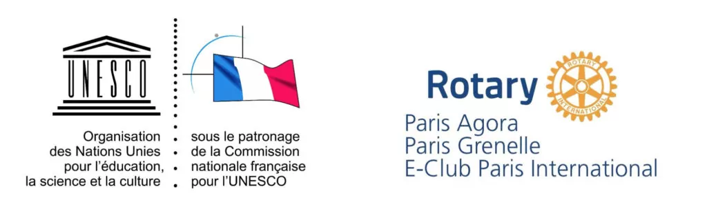 Logos de l'UNESCO et du Rotary, avec un texte en français et en anglais soulignant le soutien de la Commission nationale française de l'UNESCO et des Rotary clubs Paris Agora, Paris Grenelle, E-Club Paris International pour l'éducation à la maîtrise de l'internet dès le jeune âge. - Rotary Club Paris Agora