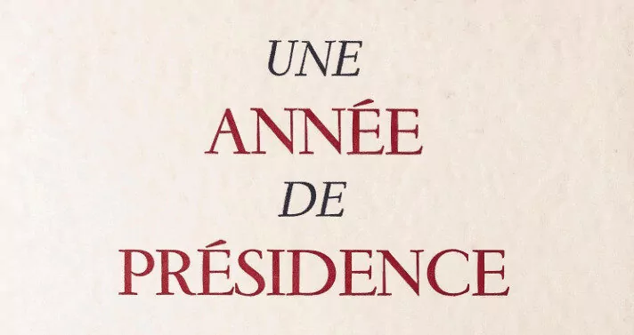 Le texte en français sur fond crème se lit comme suit : "Une année de présidence" : "Une année de présidence", les mots "année" et "présidence" étant mis en évidence en caractères gras de couleur rouge foncé, en référence à Maurice Duperrey. Les autres mots apparaissent en noir. - Rotary Club Paris Agora