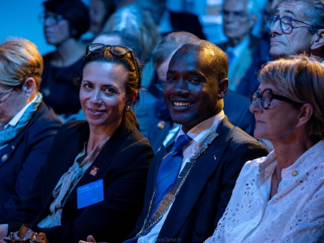💙 Quelle belle journée à l’Université d’Automne du Rotary !
Le Rotary Club Paris Agora était au rendez-vous pour une journée riche en rencontres, apprentissages et inspiration 🤝✨Un grand merci aux membres de notre club qui se sont mobilisés pour contribuer à la réussite de cet événement 👏🌟
Merci également au Rotary District 1660 pour cette formation de qualité et à tous les Rotariens présents pour leur belle énergie collective 🙌On repart boostés, fiers de notre réseau et plus motivés que jamais à faire le bien ensemble 🌍💫#Rotary #District1660 #ParisAgora #UniversitéDuRotary #Engagement #Réseau #Inspiration #RotaryFamily